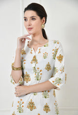 Women Self Design cotton Straight Kurta