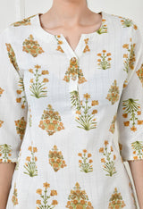 Women Self Design cotton Straight Kurta