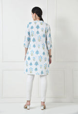 Women Self Design cotton Straight Kurta