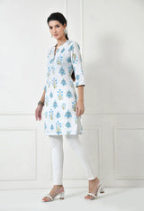 Women Self Design cotton Straight Kurta