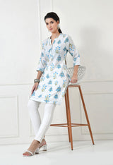 Women Self Design cotton Straight Kurta