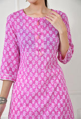 Women Self Design cotton Straight Kurta