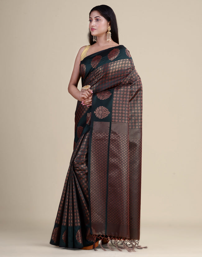 HOUSE OF BEGUM Antique Zari Black Woven All Over Jacquard Weave Pattern Saree With Rich Brocade Pallu And Blouse And Knitted Tassle At Pallu with Blouse Piece
