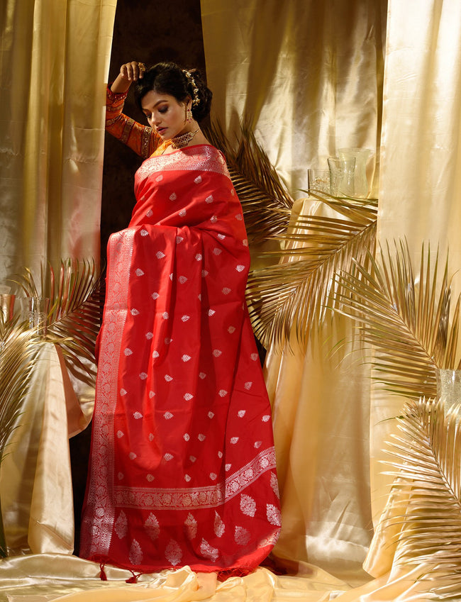 HOUSE OF BEGUM Womens Red Banarasi Silver Buti Silk Saree with blouse piece